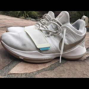 Nike PG1 “Ivory” men’s size 10.5 used